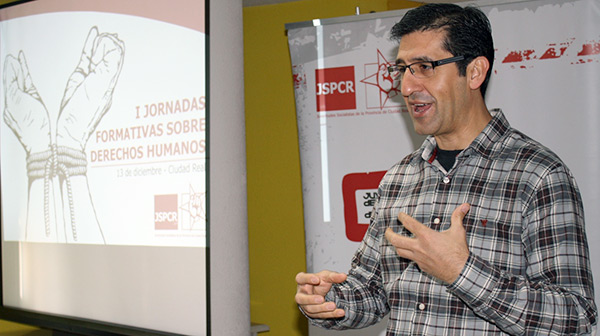 Fotografía de José Manuel Caballero durante su intervención