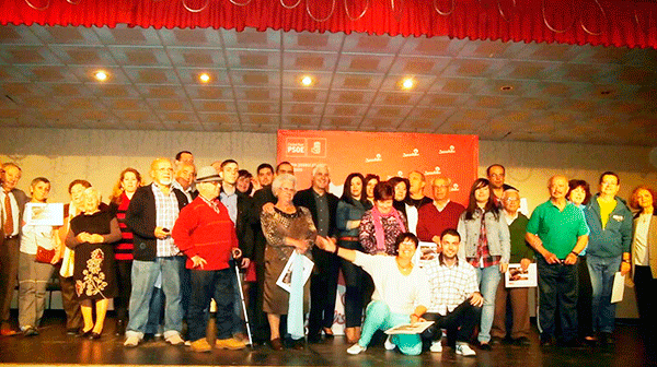 Fotografía de familia del acto