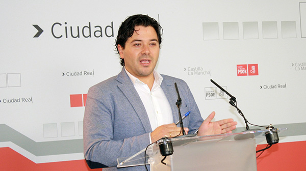Fotografía de David Triguero en rueda de prensa